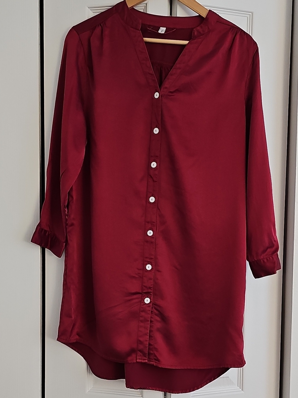 LilySILK Women's Mulberry Silk Satin Button Front Collared Sleepshirt Red M